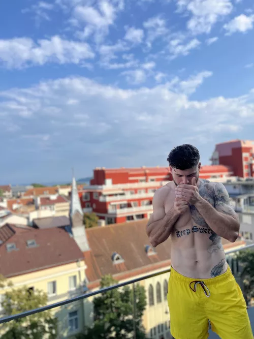 Hello beach