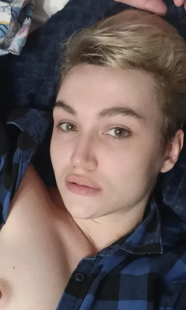 Hello (f27)