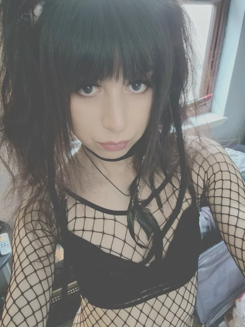 Hello from UK🖤