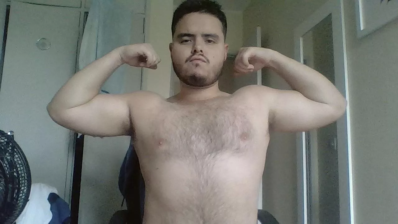 hello guys, come see me in Link in bio