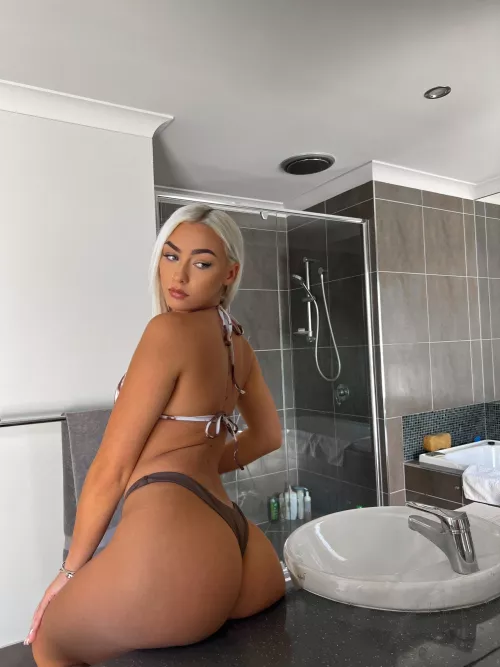 Hello, how do you like the view :) ?