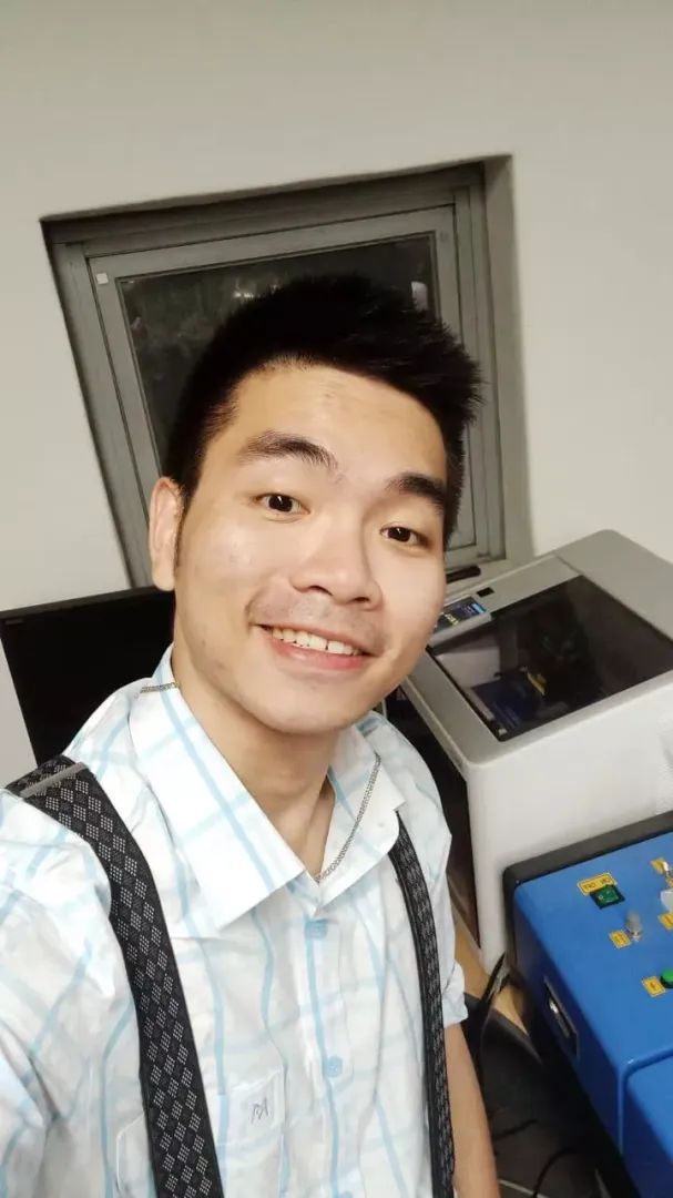 Hello. I am a new srudent that have just moved to Korea. Would love to have friends here. Wish all of you a good day. 😊