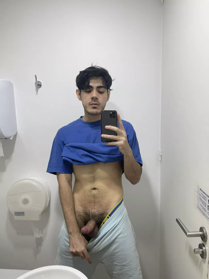 Hello im so horny in the job bath