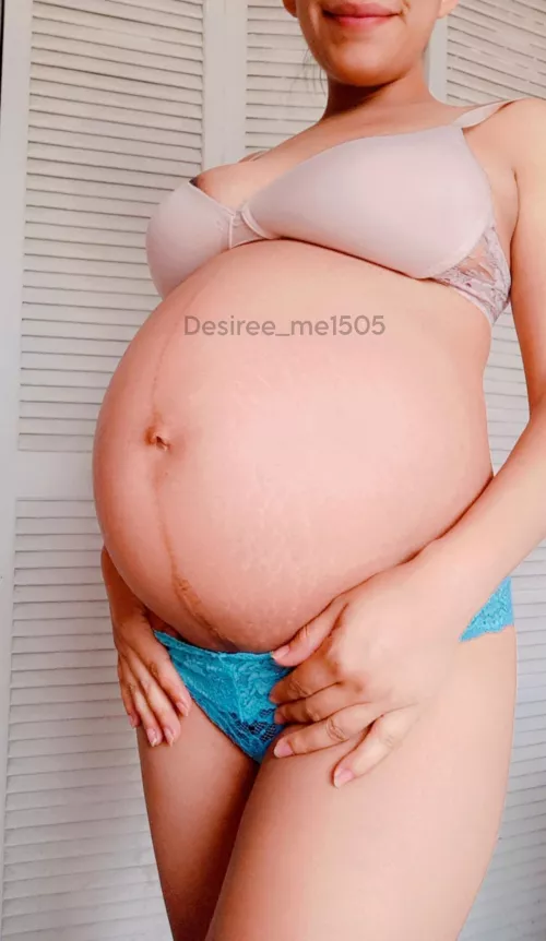 Hello! I'm your pregnant neighbor! Can I invite you to have a coffee?
