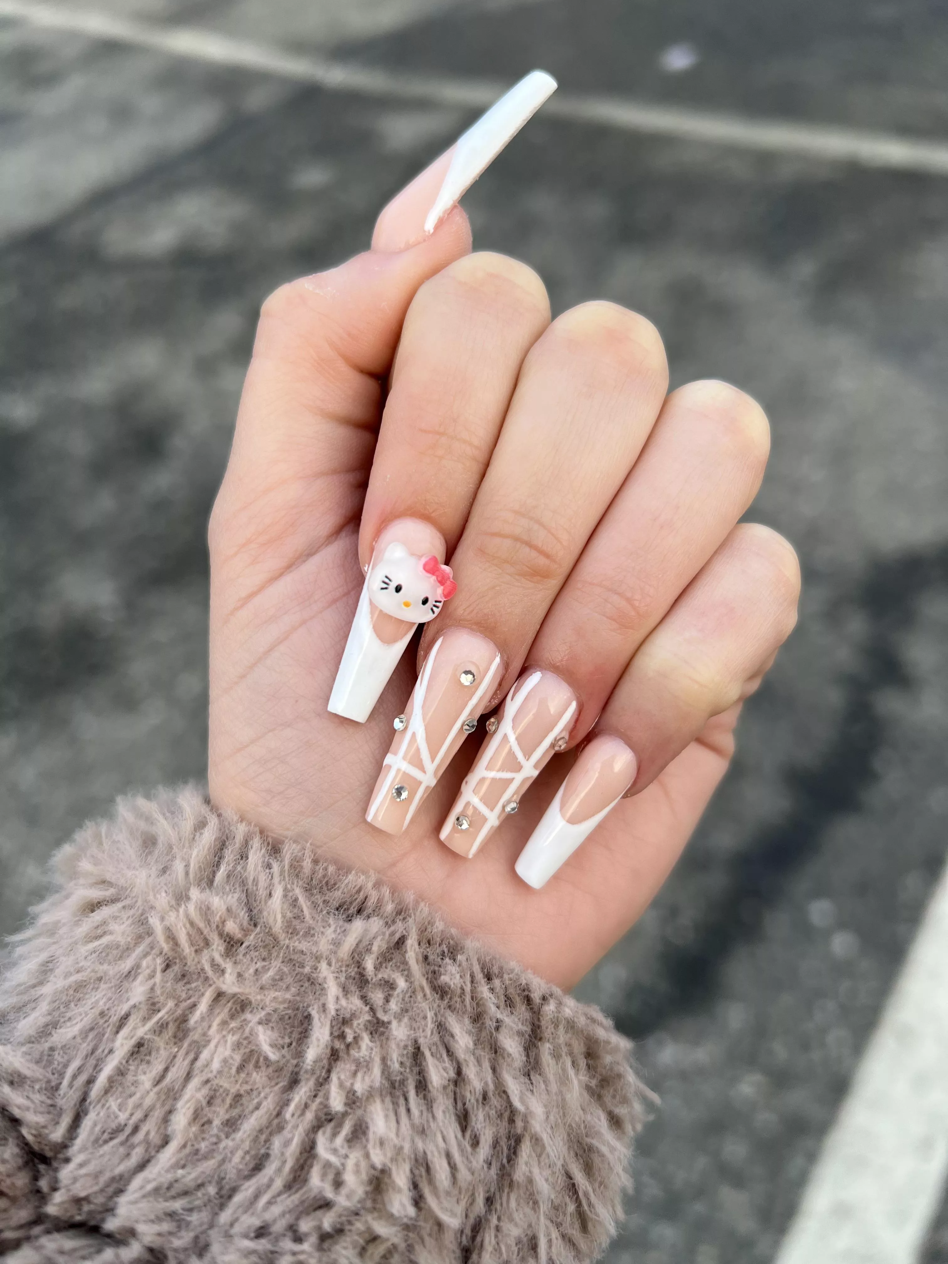 Hello kitty adorable bby nails💅