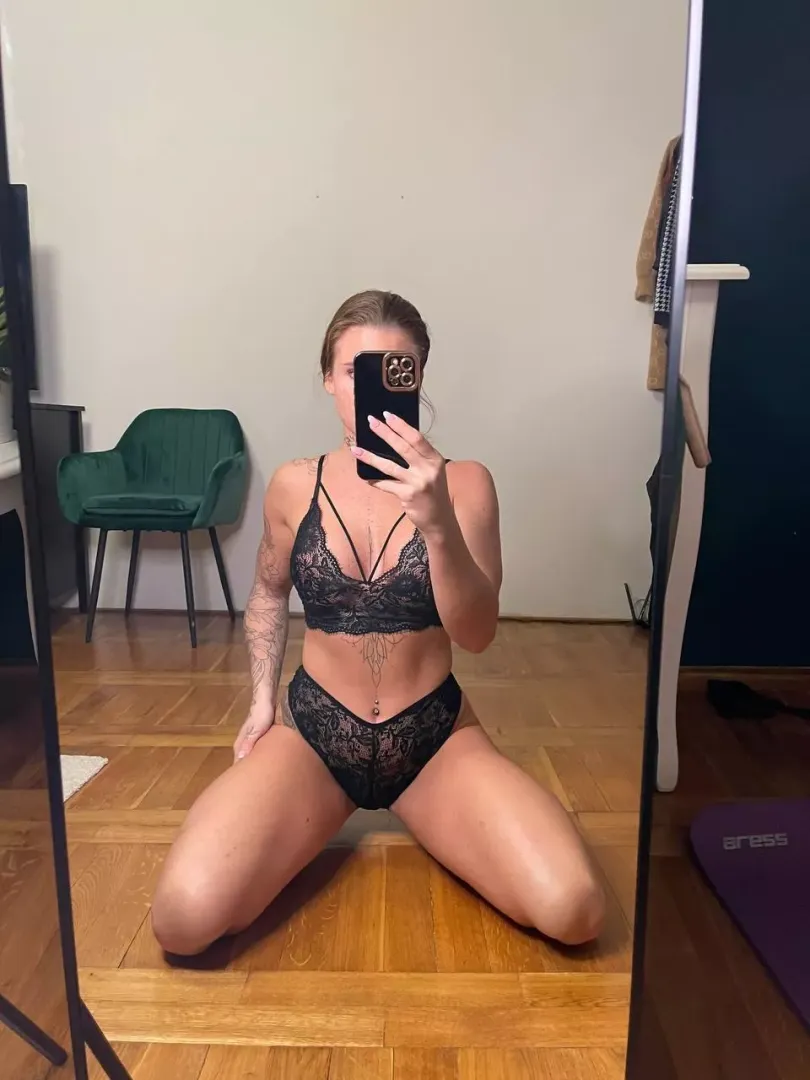 Hello, my name is Maria and this is my first post here. Thanks for having me :)