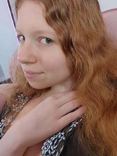 Hello ther, let's have some fun 😊 Live now!