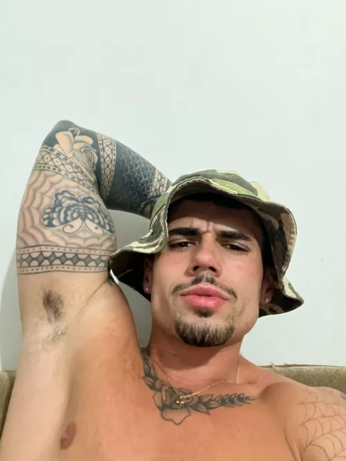 help me with this great toy!