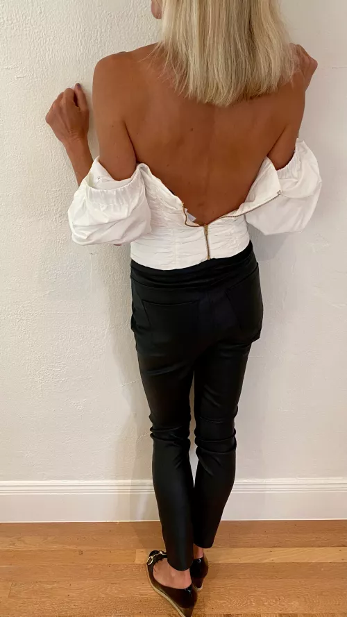 Help me with this zipper please