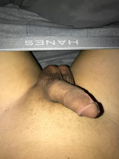 Help this virgin get hard?