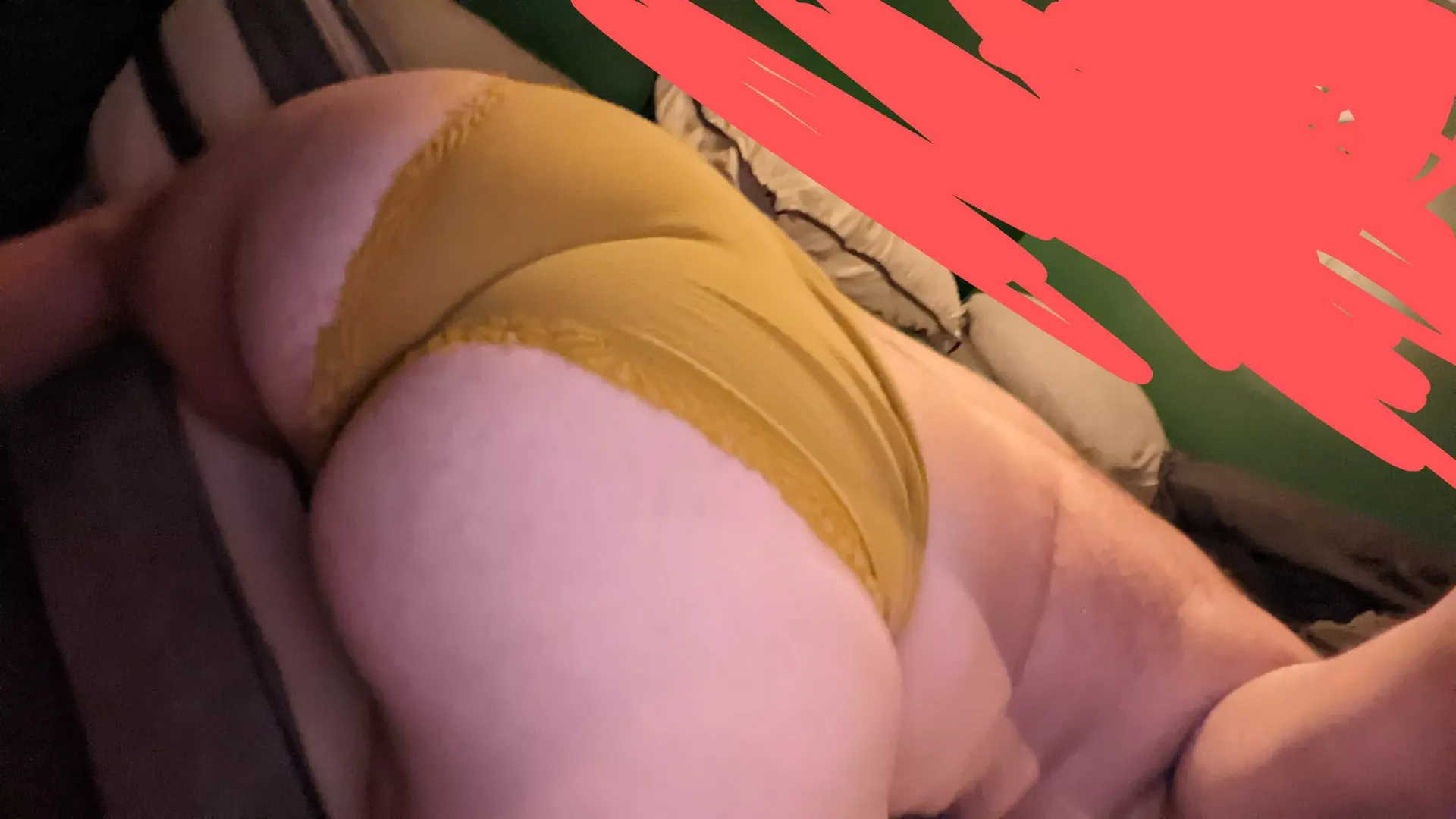Here's a little bit of booty to brighten your day