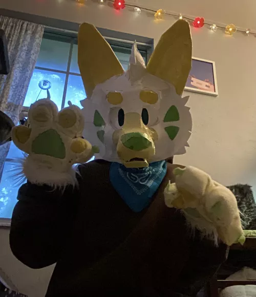 Here’s my new paper fursuit! What do you guys think?