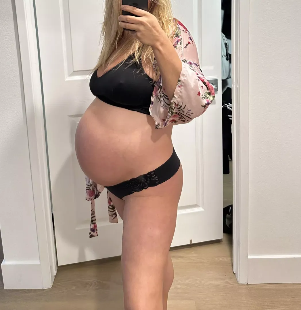 Here’s my tight 9 month pregnant belly!