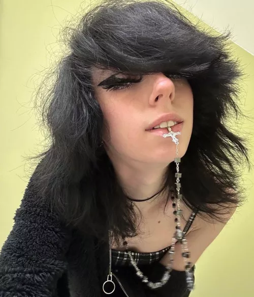 Hey 🖤🖤