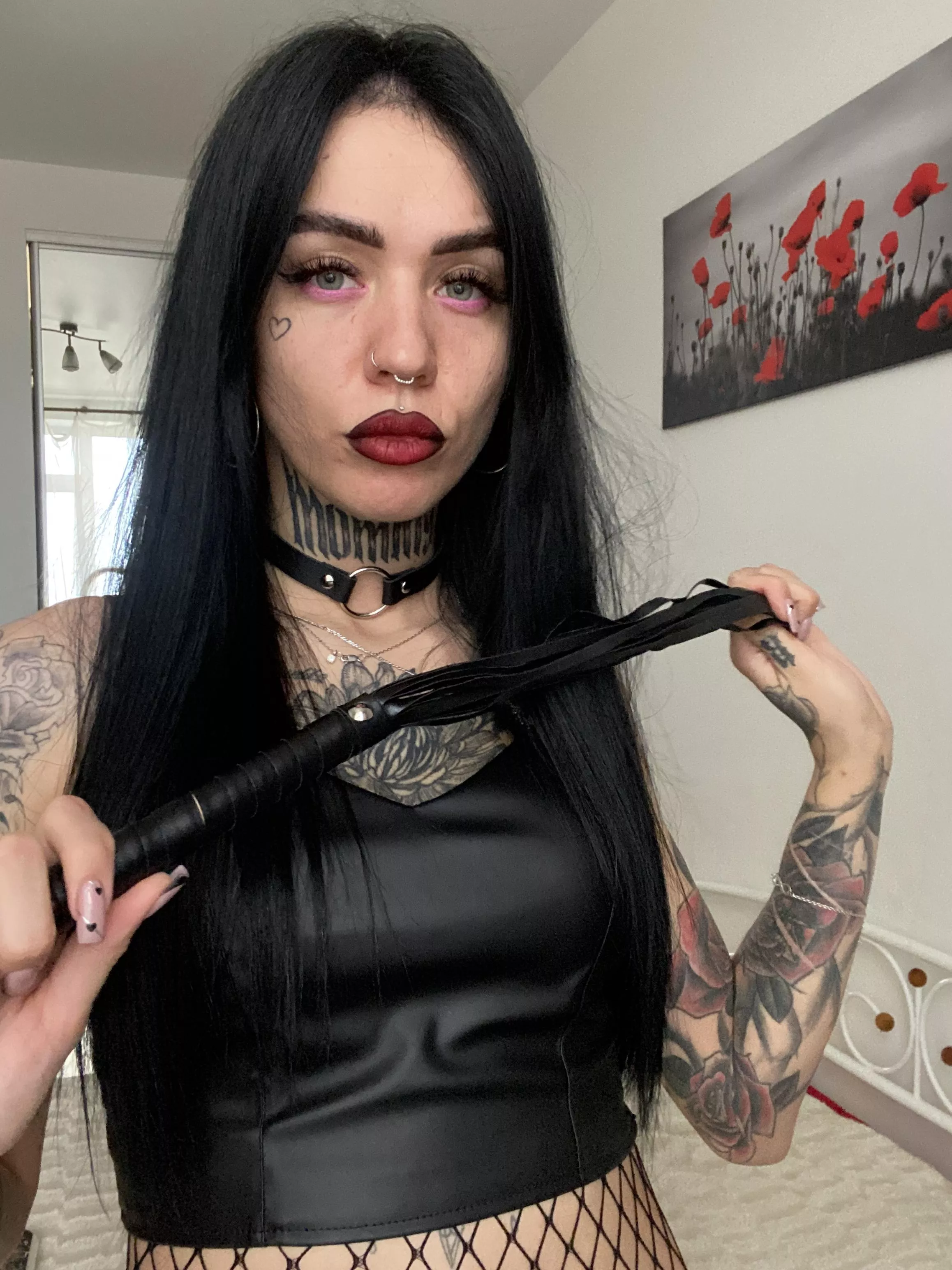Hey, bitch, r your ass ready for Miss Vicky?! [domme]