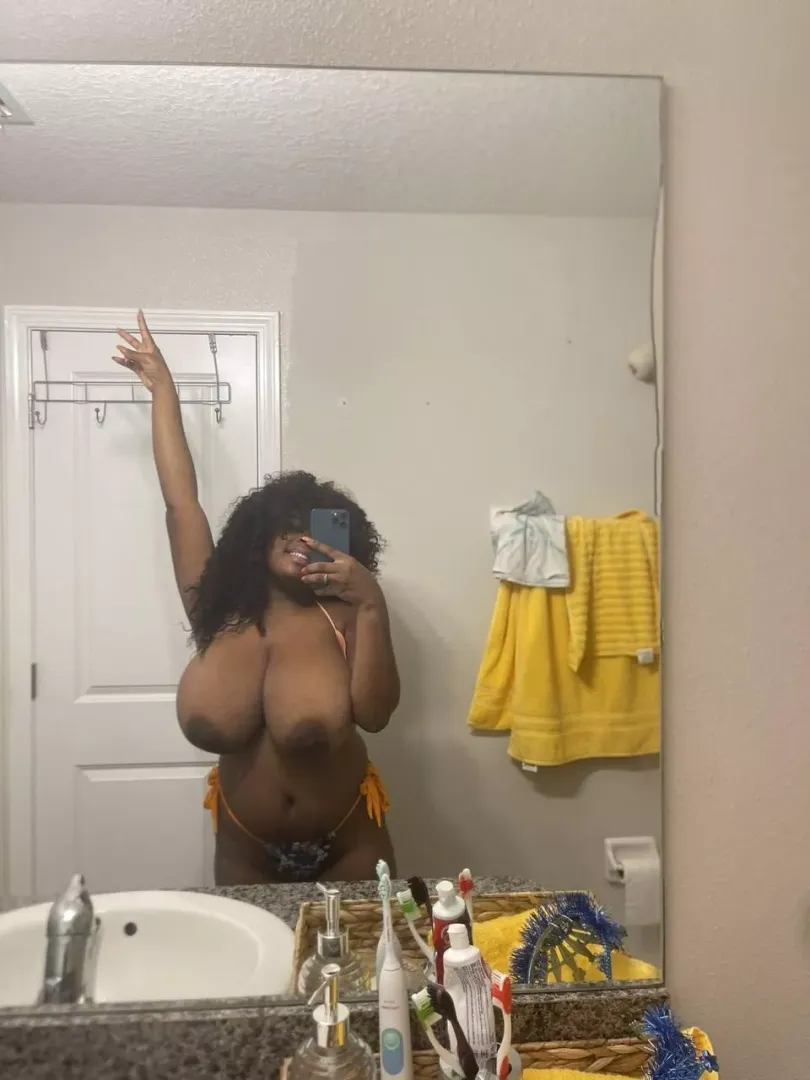 hey daddy dm me