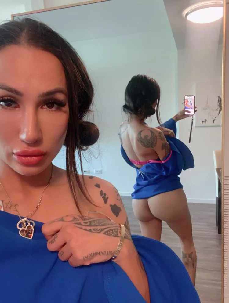 Hey daddy I thought you’d want to get horny and think about me so I took this selfie!