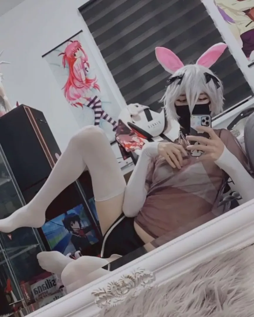 Hey 🤍 say it back 🐇