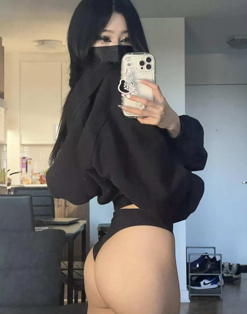 hey (slim thicc and dom)