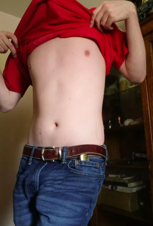 heyo new here. 19 with a big cock head :3