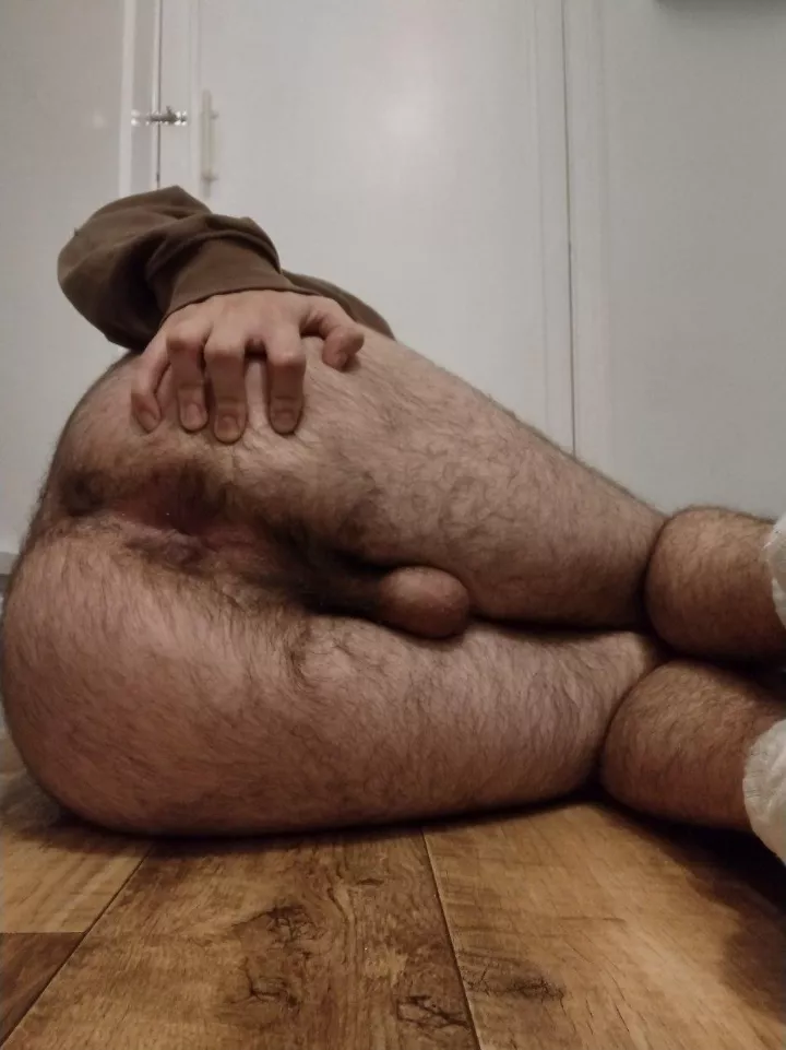 Heyy bit shy but here's my ass 21