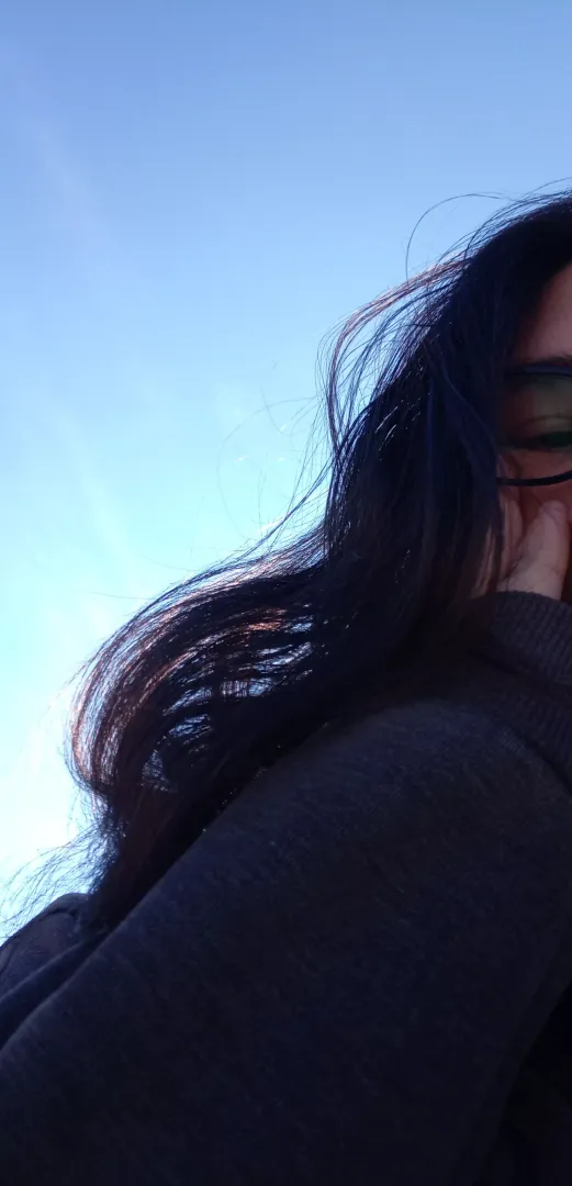 hi :3