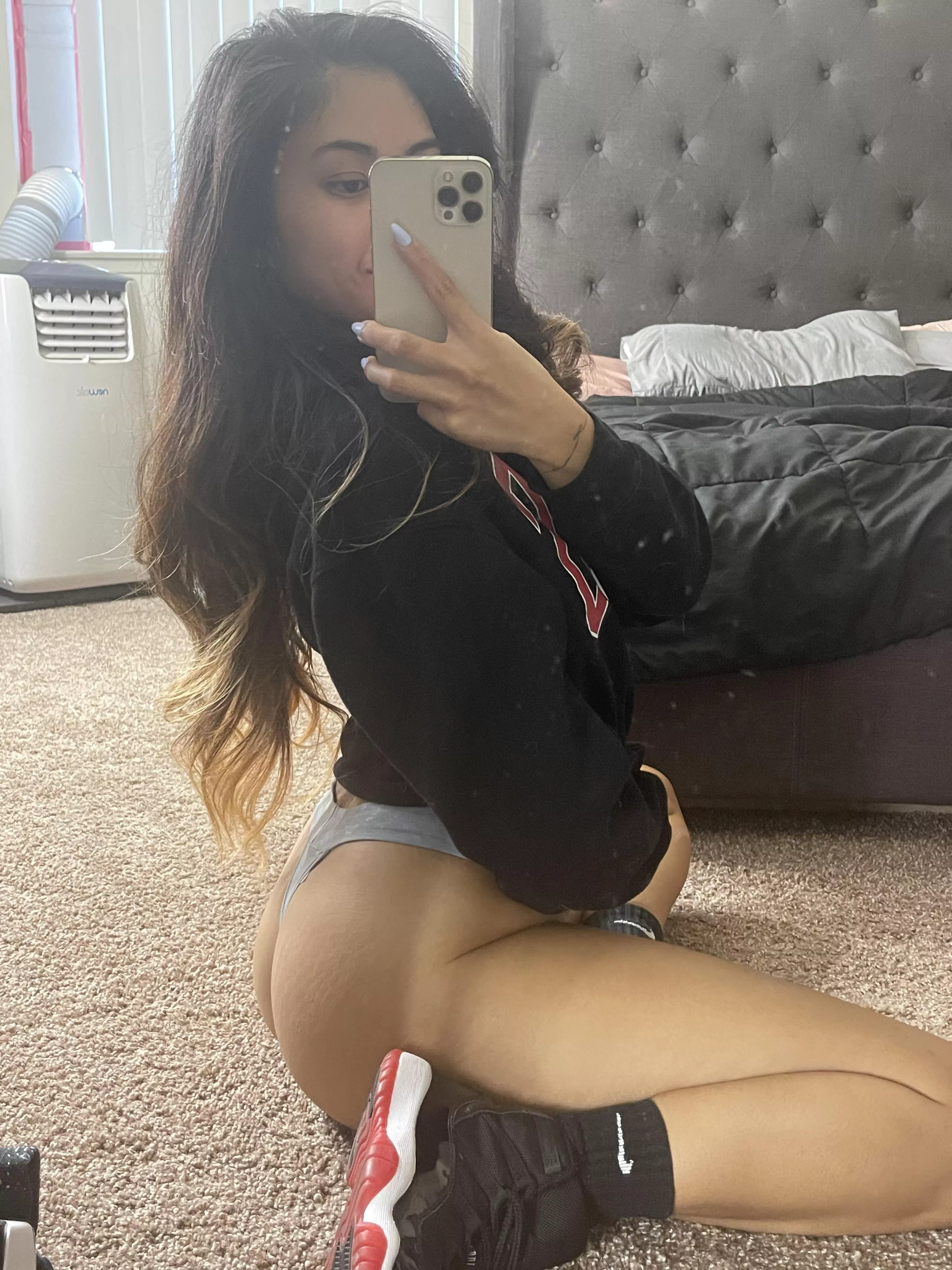 Hi ❤️🖤