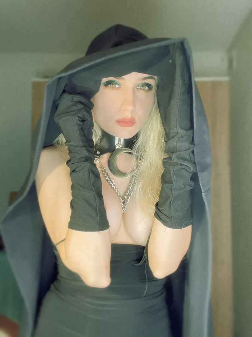 Hi 😈