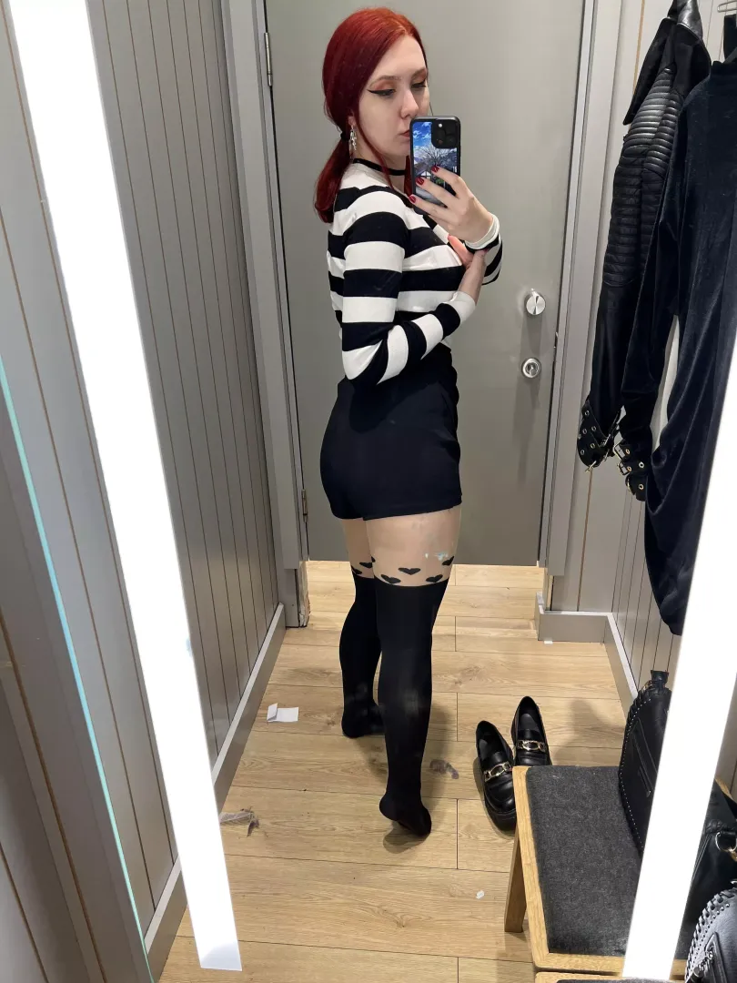 Hi🖤