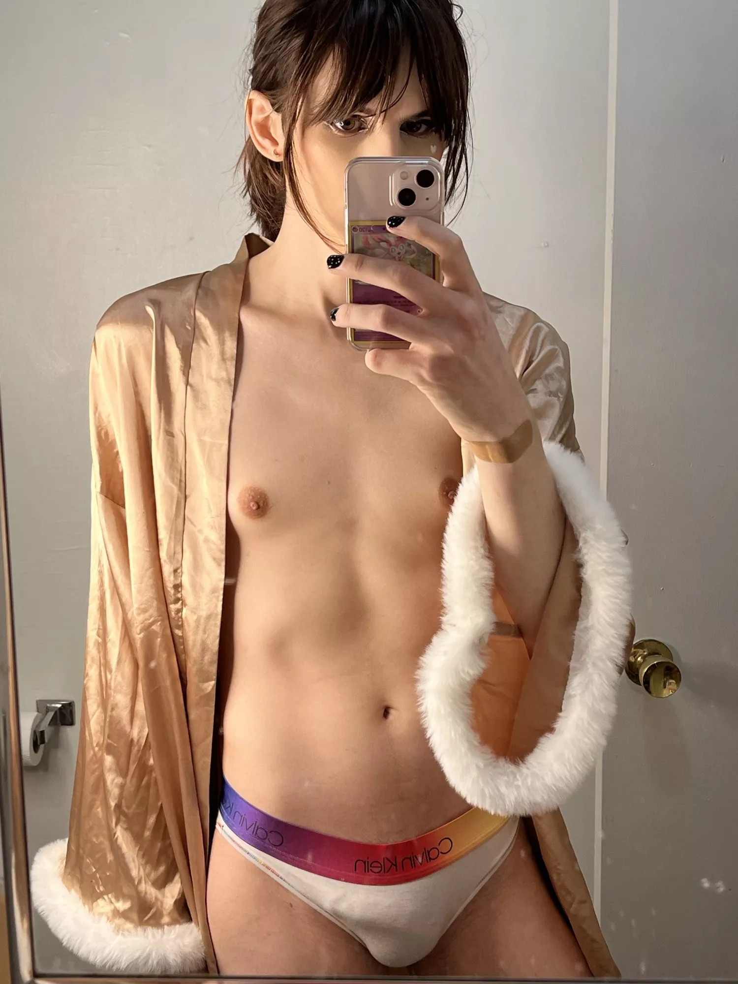hi :)
