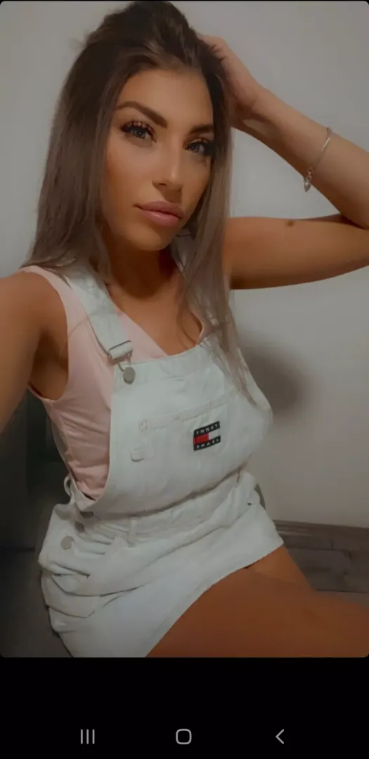 💚Hi babe, my name is Mia 🥰I am always in the mood for sexting 🔞 Friendly fetish💋Customs 😍 Dildo videos 😘Dick rate is FREE 👅🍆LINK is in the comment 🍌💦
