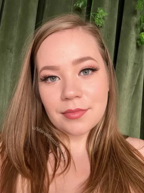 Hi from canada 28f