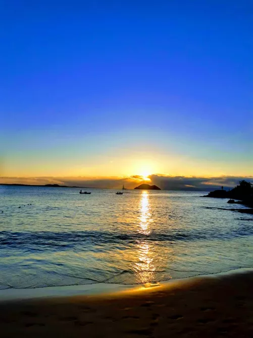 Hi! I give you this amazing sunset 🧡 I hope you enjoy it as much as I do 🥰