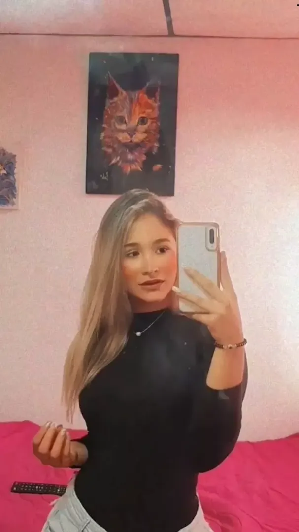 Hi, i’d like to order some attention
