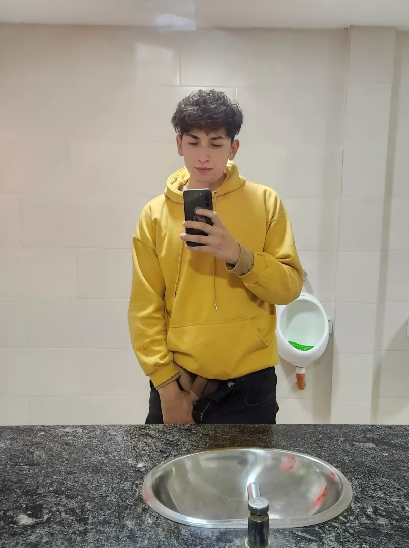 Hi I'm basti, I'm 19 years old and every time I can I take my dick out for a selfie lol