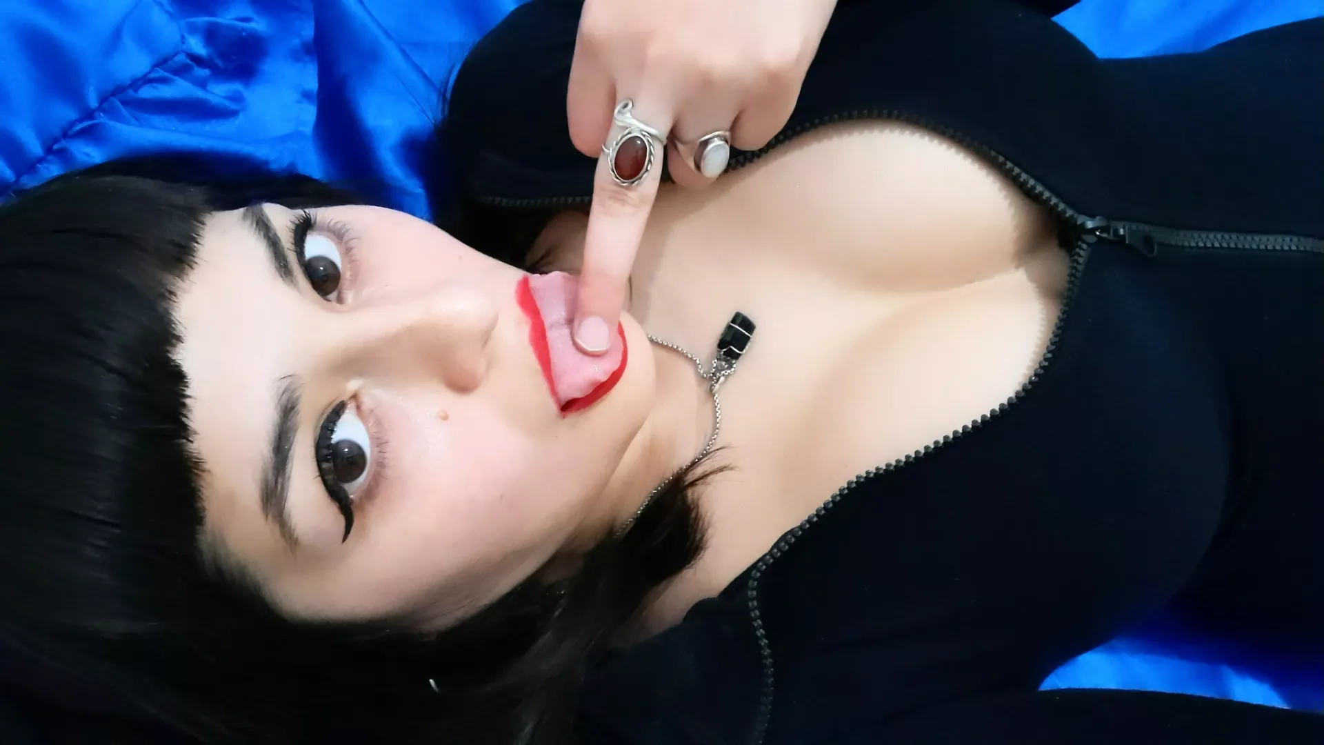 Hi losers 