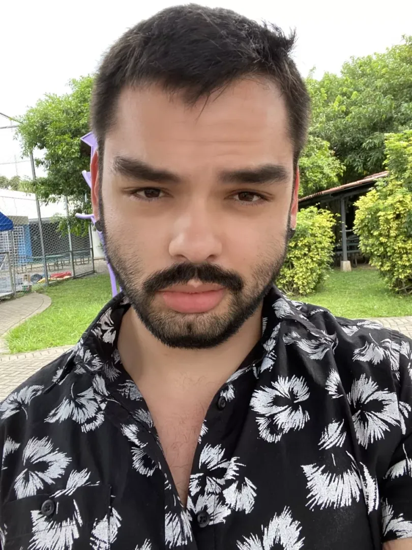 Hi! :)