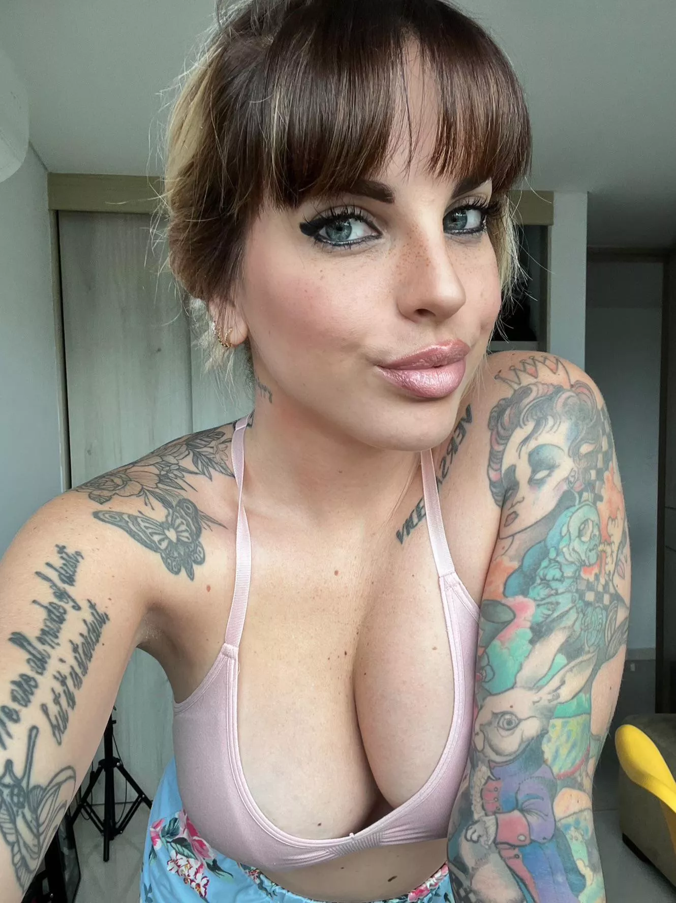 Hi there, it’s a sunny Saturday here so freckles it is