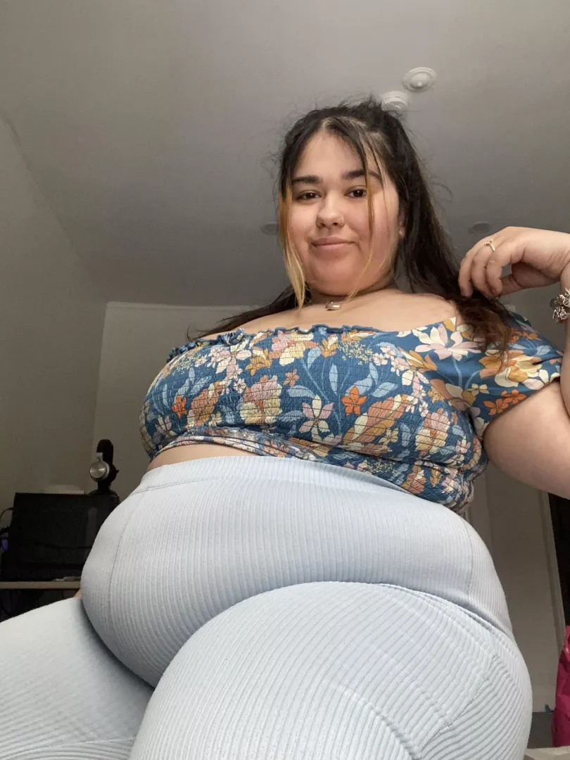high waisted leggings are better on fat girls