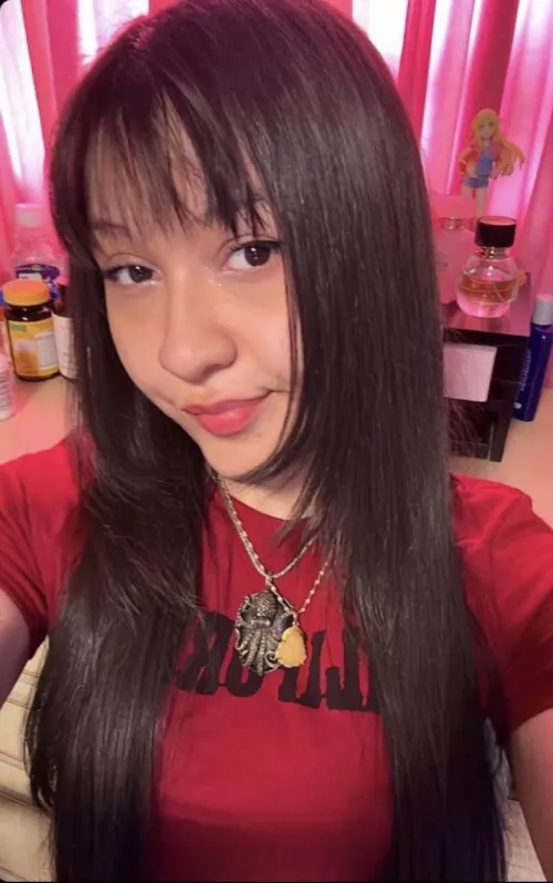 hii guys 😸 what should i listen to!