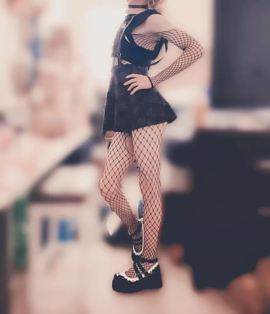Hiiii, good evening all! How do I look? 💜💜