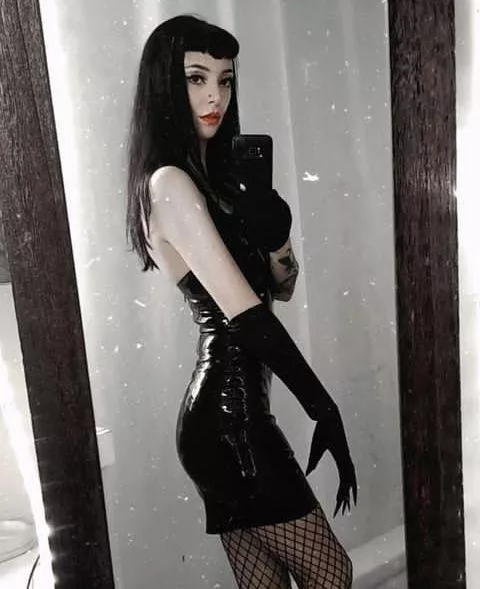 Hit an arrow for some humiliation task and I'll make you lick my ass [domme]