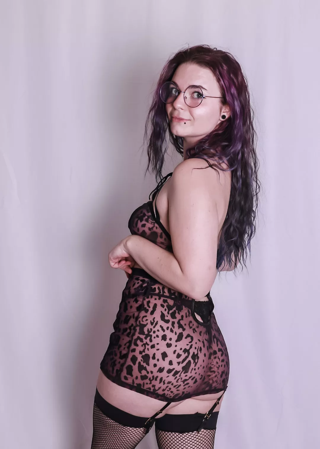 Hiya, new here 🫠💜💦