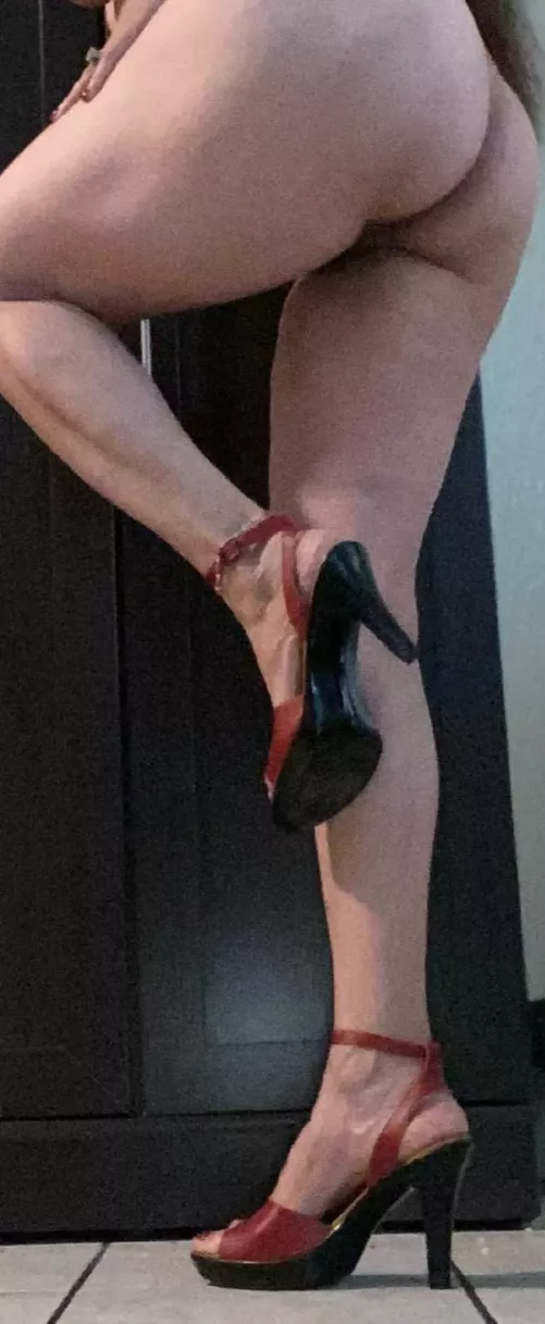 Hola amores. Super Sunday fun day. Gilf 60