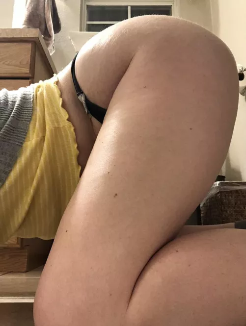 hold my hips while you fuck me from the back🥺