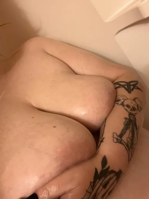 Hope everyone had a spooky Halloween 😈