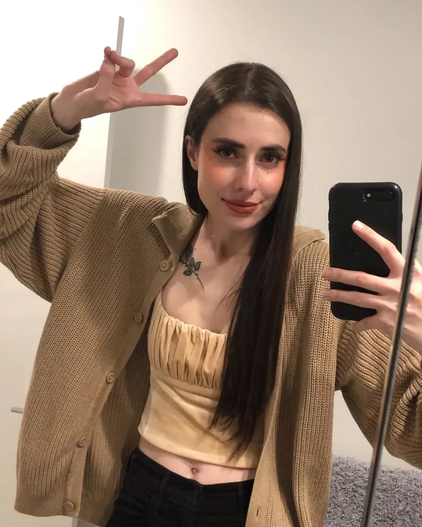 Hope ya like goofy girls 🤧