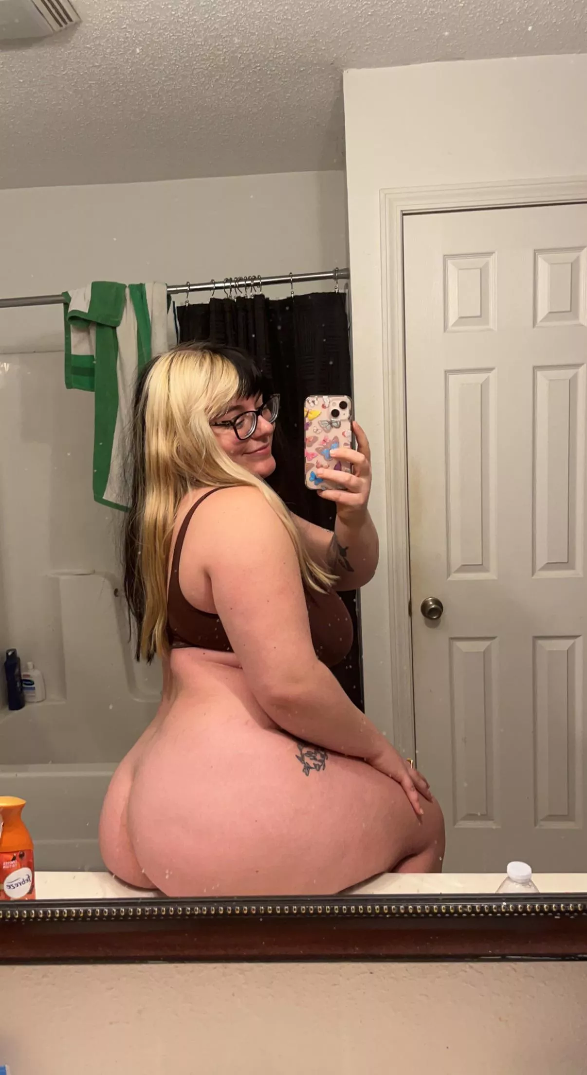hope you like seeing my chubby body as much as I enjoy posting it :)