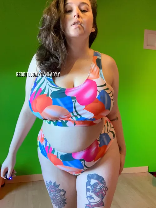 Hoping to get some men horny at the beach