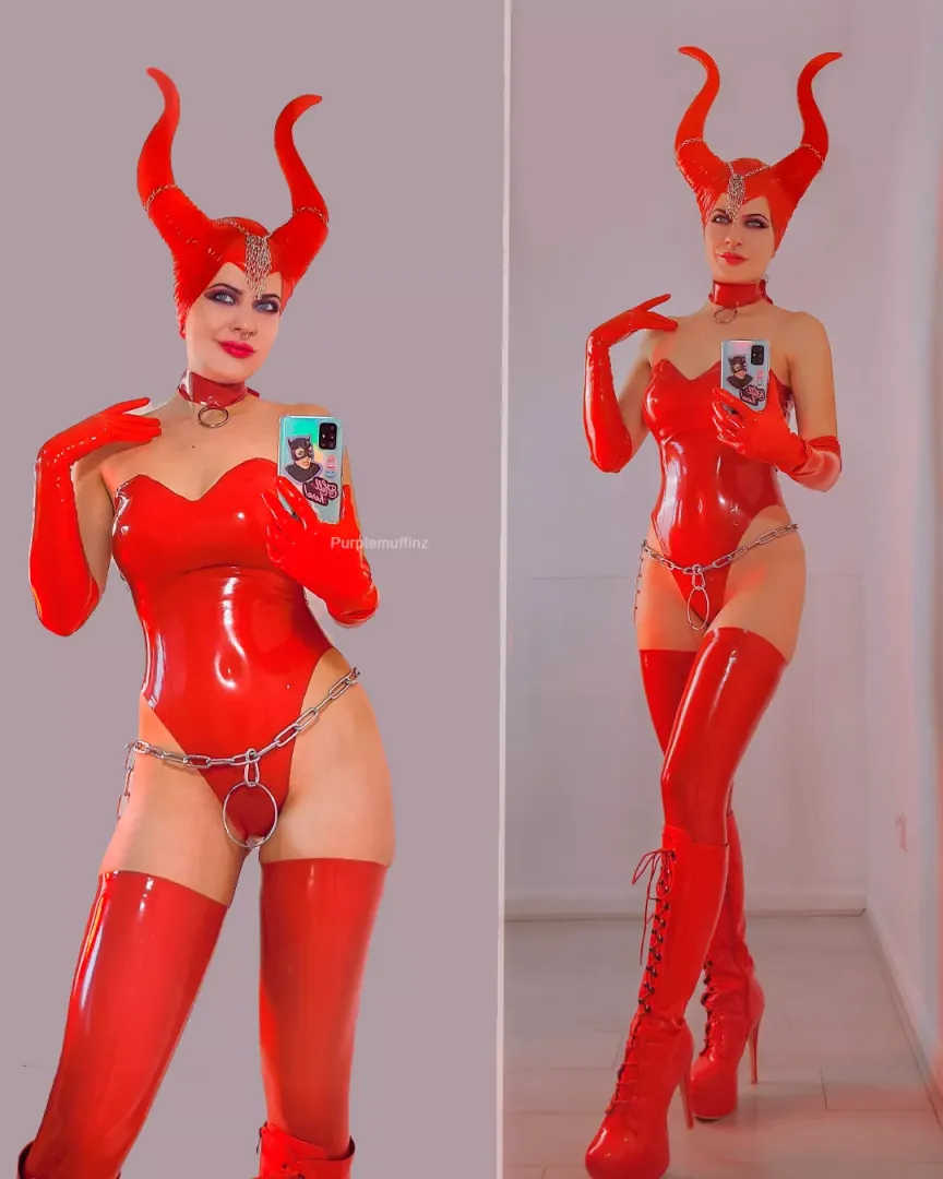 horns, latex and chains!
